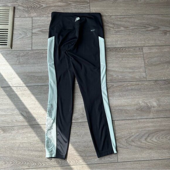 New Balance Black Mint Mesh Side Pockets Legging - Picture 12 of 13